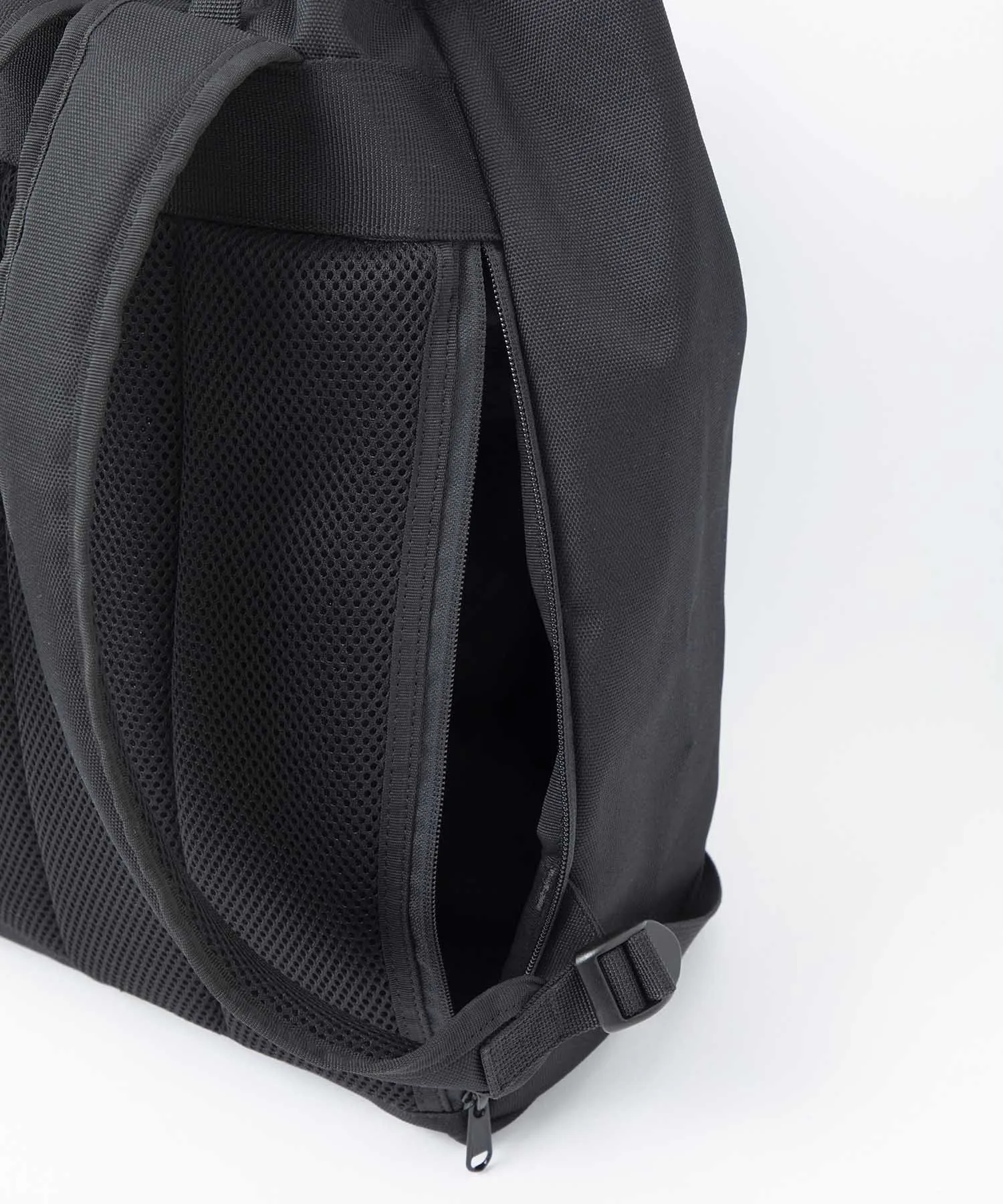 CORDURA LIGHT DAYPACK