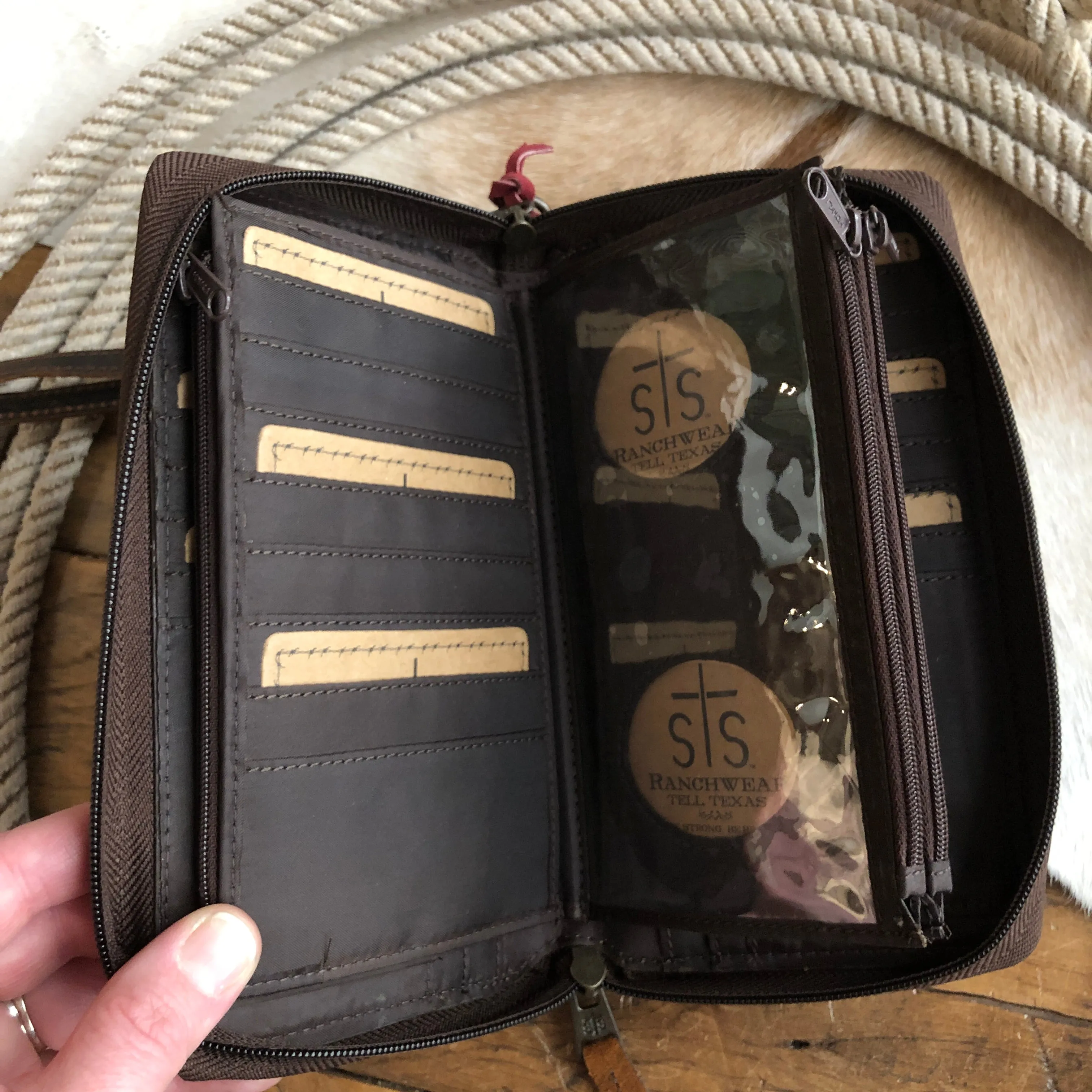 Nocona Organizer Wallet